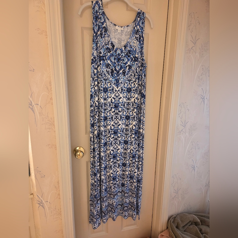 Blue and White Sleeveless Maxi Dress